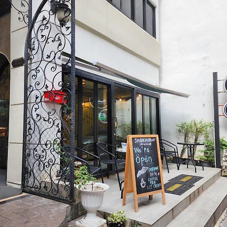 Bnb98 Silom Hotel Bangkok Buitenkant foto