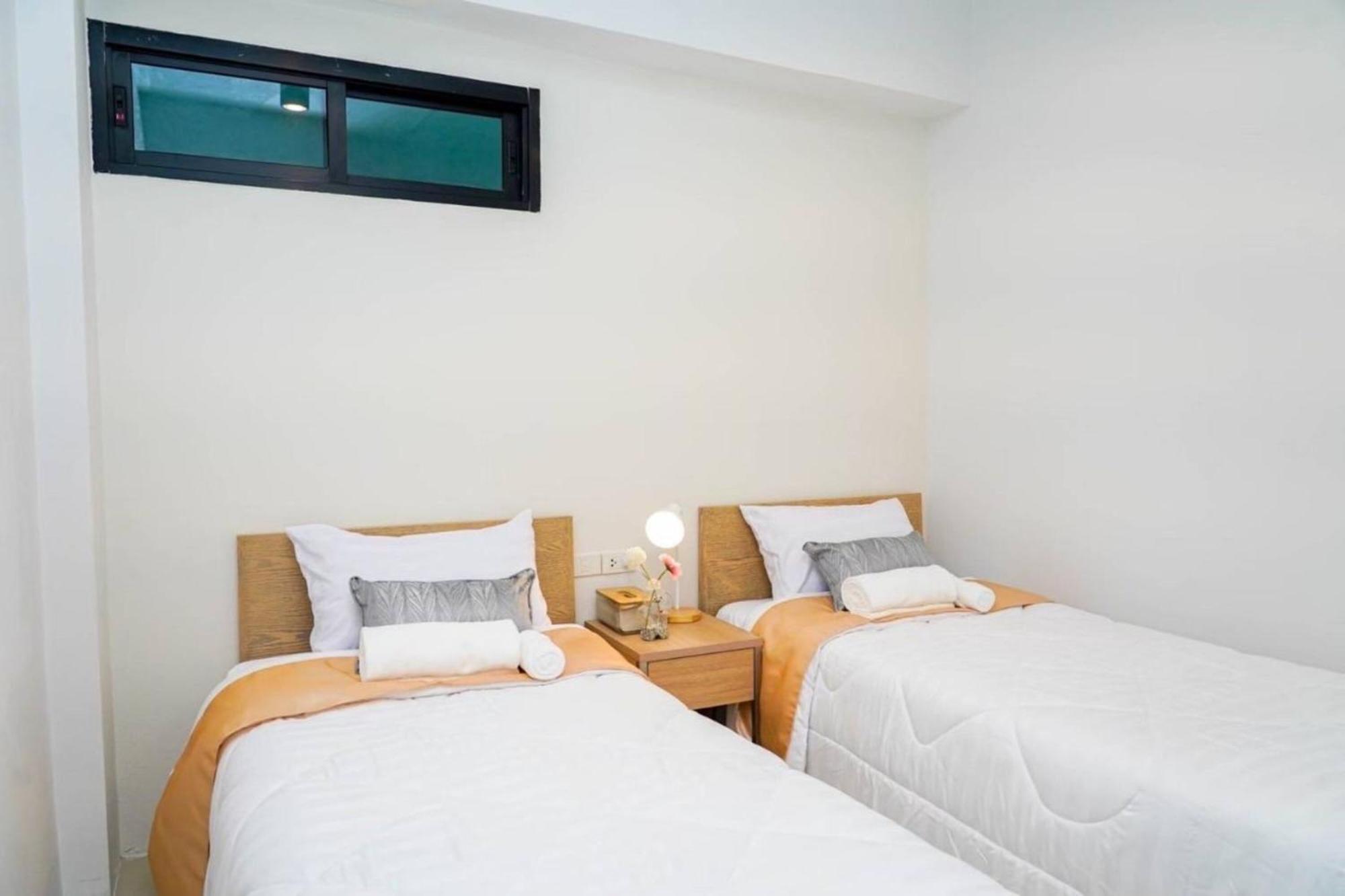 Bnb98 Silom Hotel Bangkok Buitenkant foto