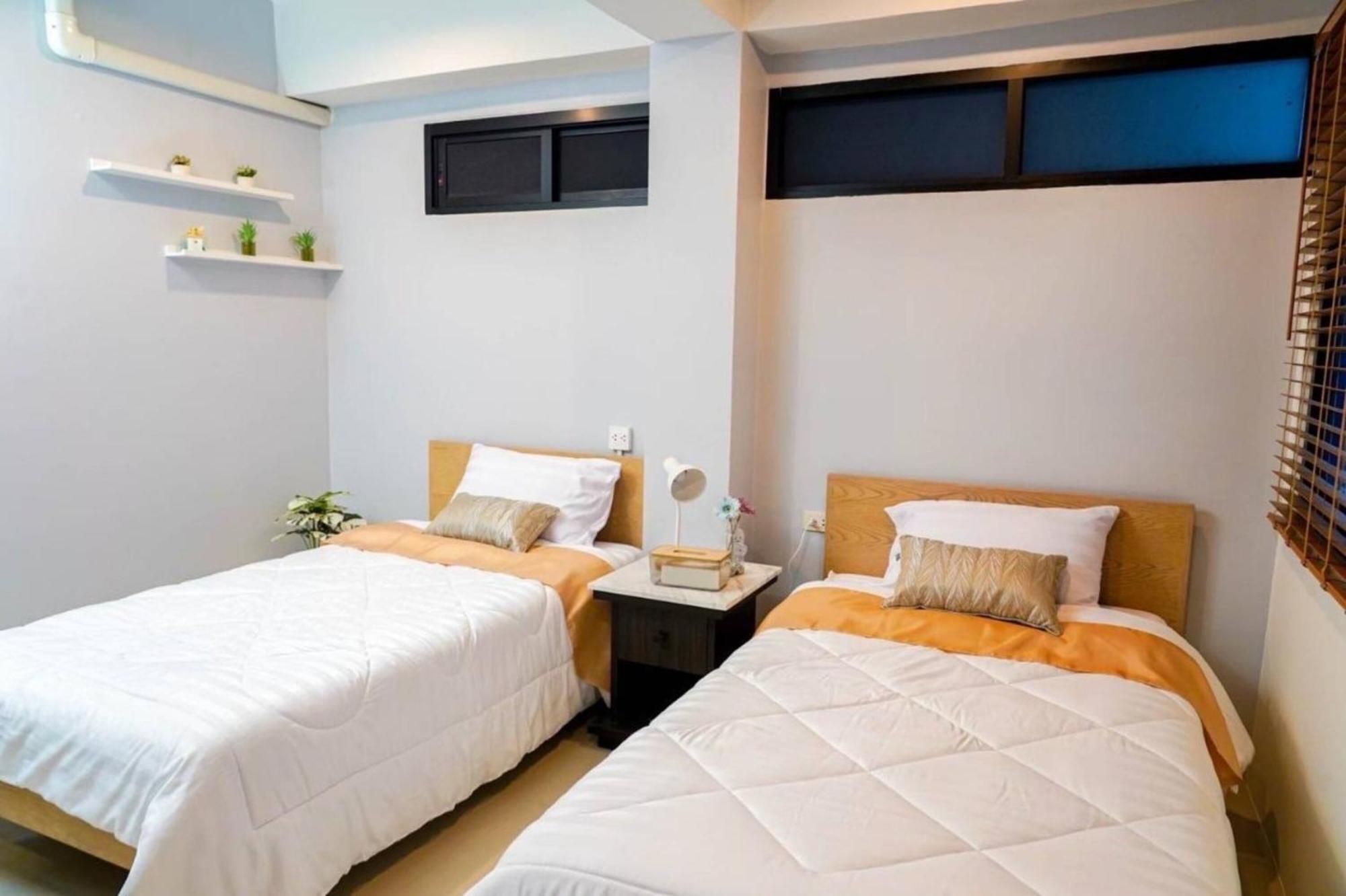 Bnb98 Silom Hotel Bangkok Buitenkant foto