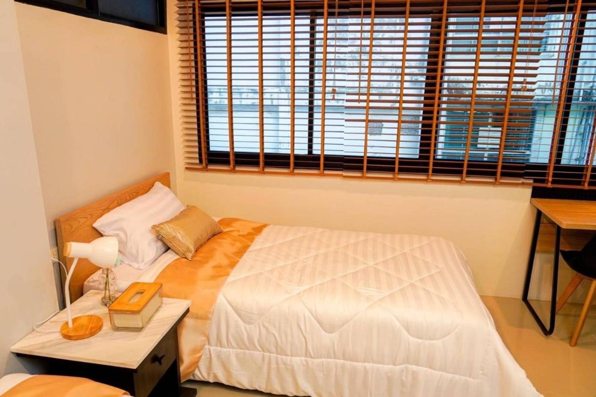Bnb98 Silom Hotel Bangkok Buitenkant foto
