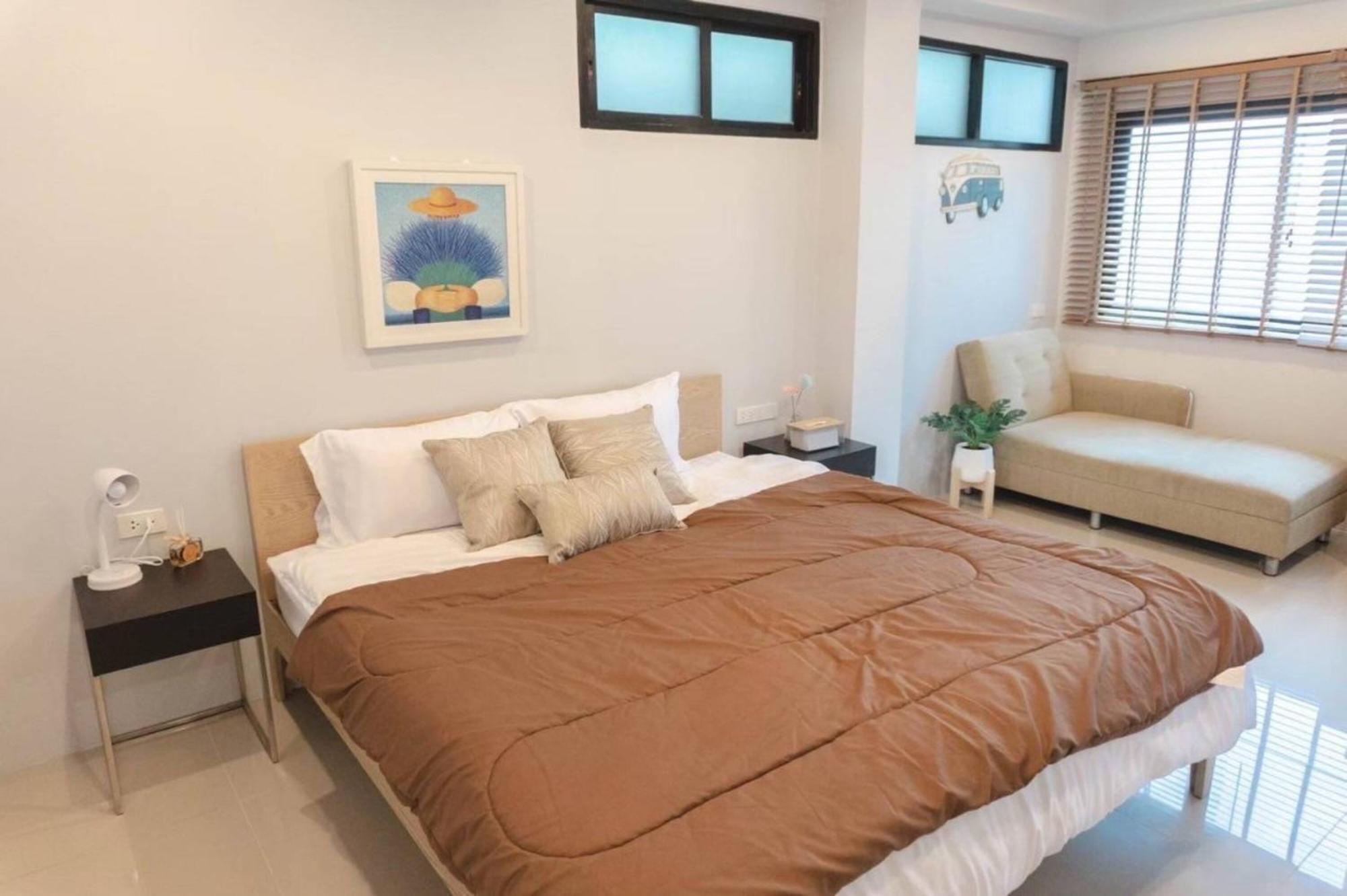 Bnb98 Silom Hotel Bangkok Buitenkant foto