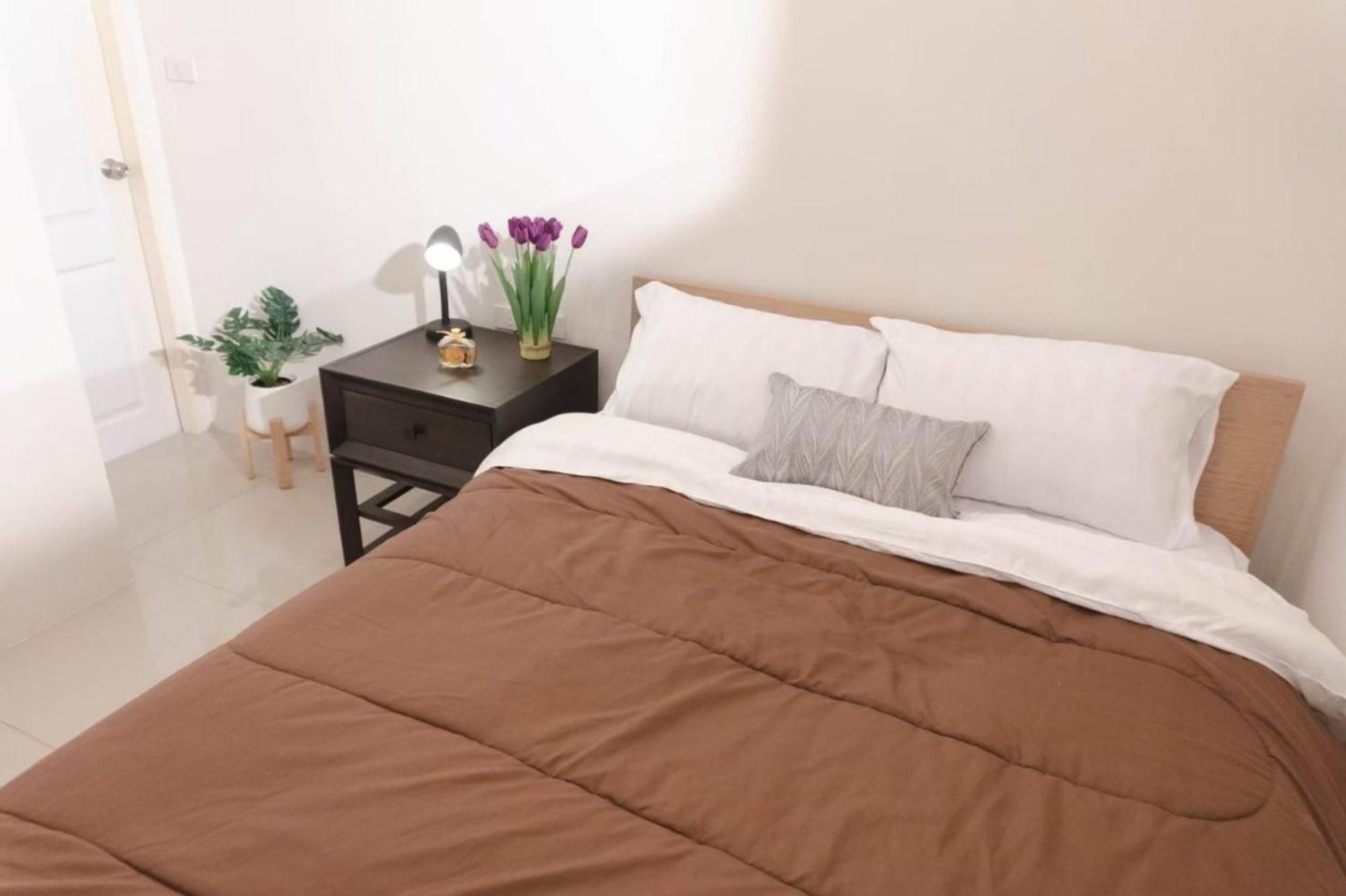 Bnb98 Silom Hotel Bangkok Buitenkant foto