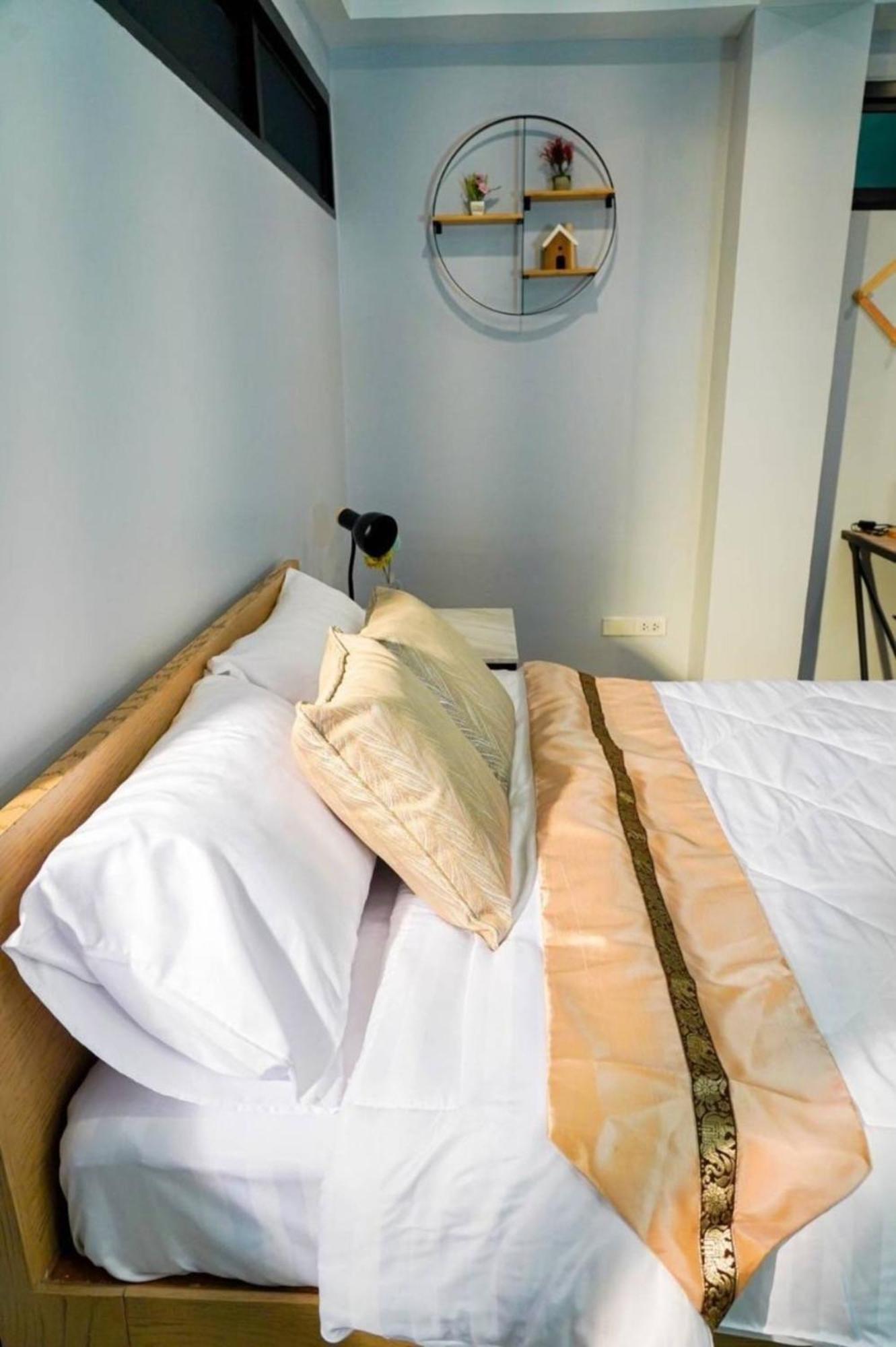 Bnb98 Silom Hotel Bangkok Buitenkant foto