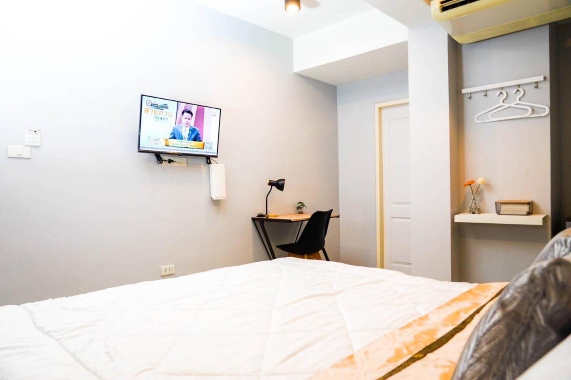 Bnb98 Silom Hotel Bangkok Buitenkant foto