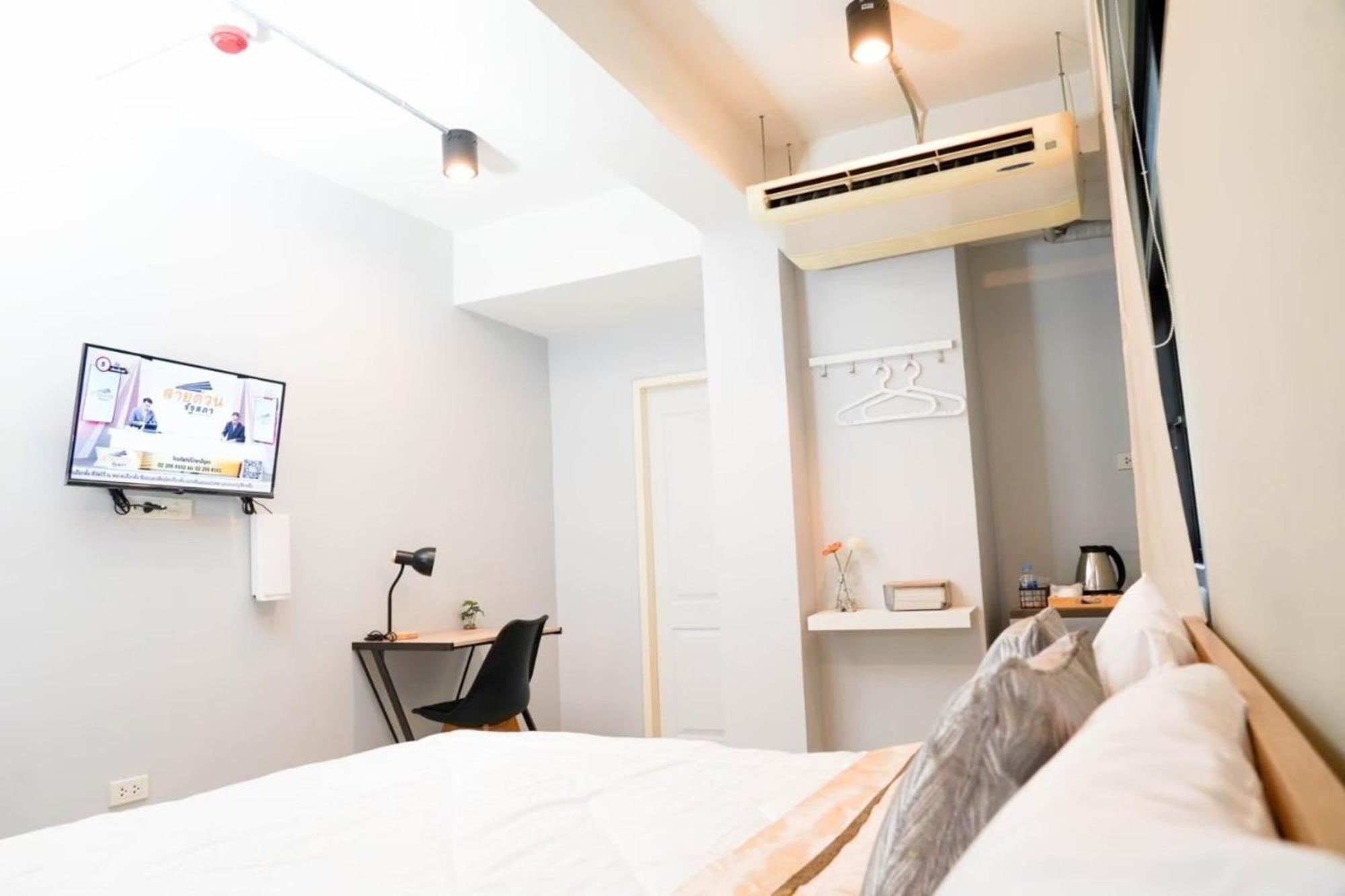 Bnb98 Silom Hotel Bangkok Buitenkant foto
